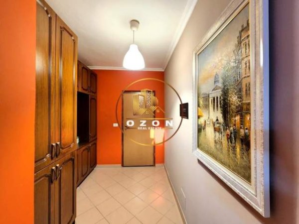 Tirane, jepet me qera apartament 2+1+A+BLK Kati 9, 87 m² 500 Euro (KOMUNA E PARISIT)