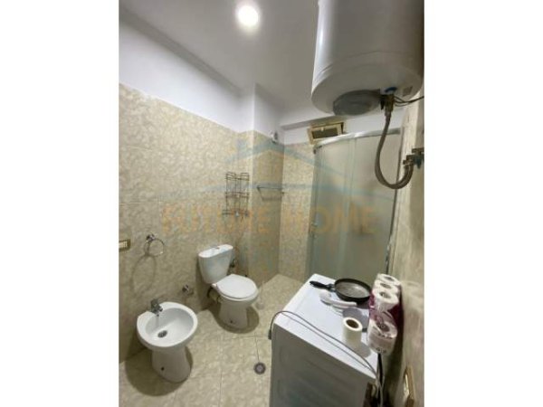 Tirane, jepet me qera apartament 1+1 Kati 6, 43 m² 320 Euro (Prane lokal bohem)