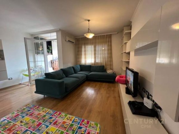 Tirane, shitet apartament 2+1+BLK Kati 10, 98 m² 180.000 Euro (Komuna e Parisit)