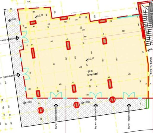 Tirane, jepet me qera ambjent biznesi Kati 0, 214 m² 3.650 Euro (Pazari i Ri)