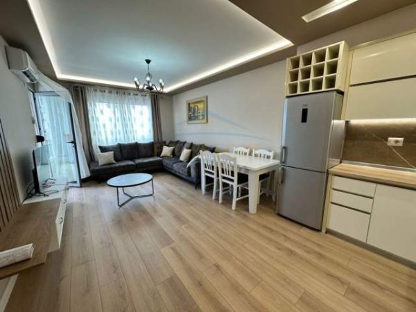 Tirane, jepet me qera apartament 1+1+BLK Kati 3, 75 m² 500 Euro (Rruga Hamdi Sina)