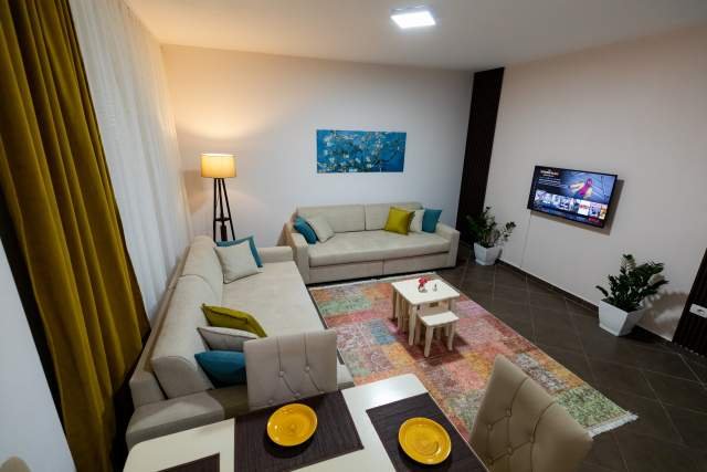 Tirane, jepet me qera ditore apartament 1+1+BLK Kati 2, 85 m² 35 Euro (Ndre Mjeda, Rezidenca Magnet)