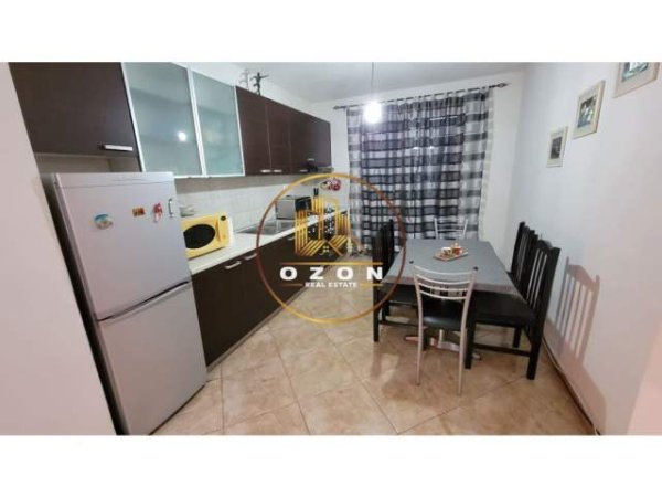 Tirane, jepet me qera apartament 1+1+A+BLK Kati 2, 60 m² 450 Euro (RRUGA E KOSOVAREVE)