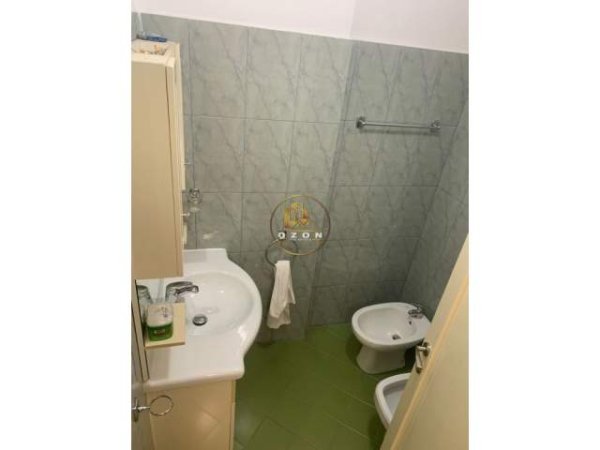 Tirane, jepet me qera apartament 2+1+A+BLK Kati 3, 103 m² 500 Euro (KOMUNA E PARISIT)