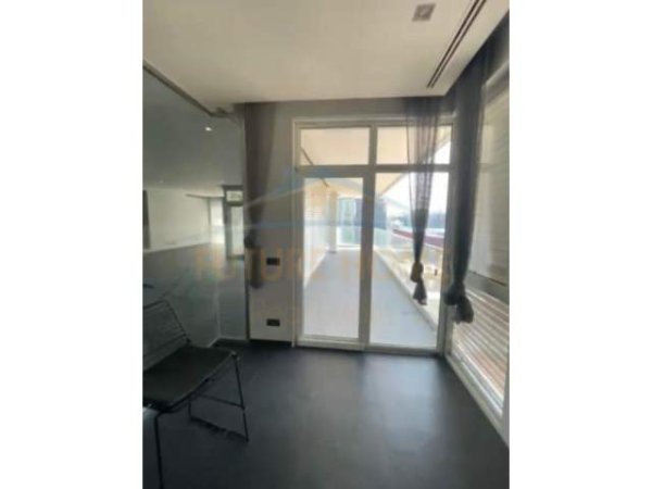 Tirane, jepet me qera ambjent biznesi Kati 12, 630 m² 6.900 Euro (Rruga Elbasanit)