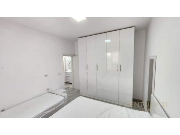 Tirane, shitet apartament 1+1+BLK Kati 3, 50 m² 98.000 Euro (rruga e barrikadave)