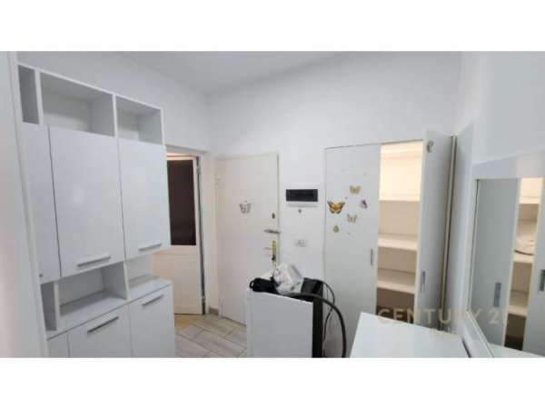 Tirane, shitet apartament 1+1+BLK Kati 3, 50 m² 98.000 Euro (rruga e barrikadave)