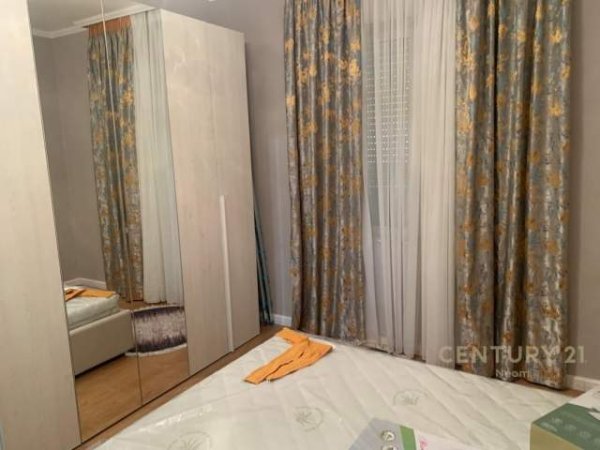 Tirane, jepet me qera apartament 2+1 Kati 2, 86 m² 650 Euro (Kopeshti Botanik)