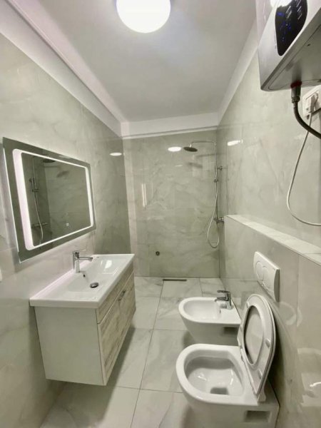 Tirane, shes apartament 2+1 Kati 3, 113 m² 155.000 Euro (Perballe me Xhamine e Selites)