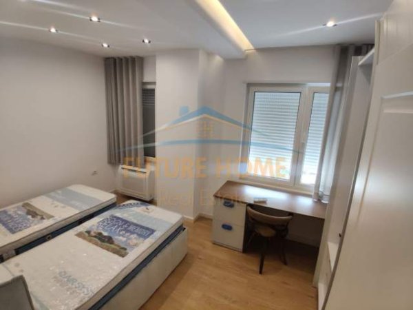 Tirane, jepet me qera apartament 2+1+BLK Kati 2, 130 m² 800 Euro (Rezidenca Kodra E Diellit)