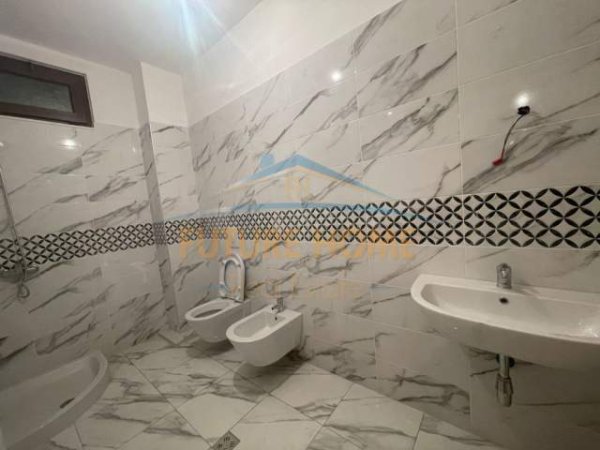Tirane, shitet apartament 2+1+BLK Kati 6, 121 m² 145.560 Euro (Kinostudio)