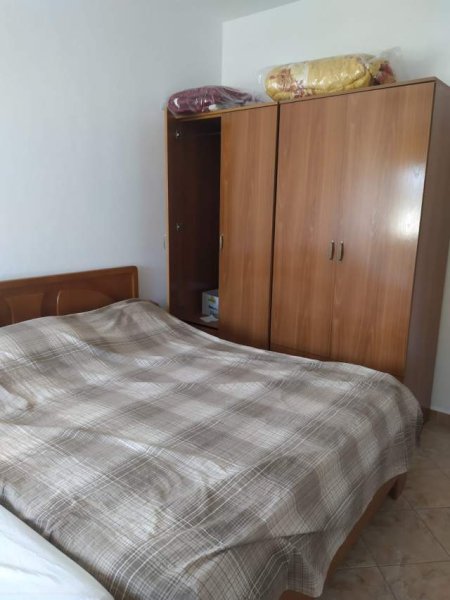 Tirane, jepet me qera apartament 1+1+BLK Kati 3, 77 m² 40.000 Leke (rruga Riza Cerova)