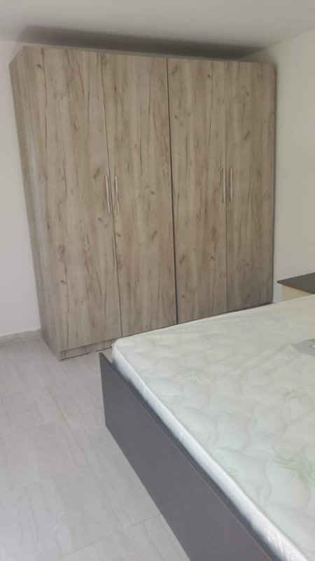 Tirane, jepet me qera apartament 1+1+BLK Kati 2, 60 m² 250 Euro (Ura gjeroses)