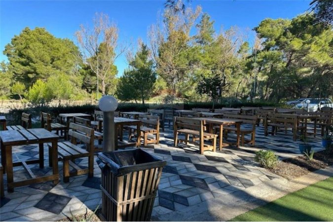 Vlore, shitet bar-resorant Kati 0, 1.400 m² 30.000 € (Rruga e Pishave Vlorë, Vlorë)