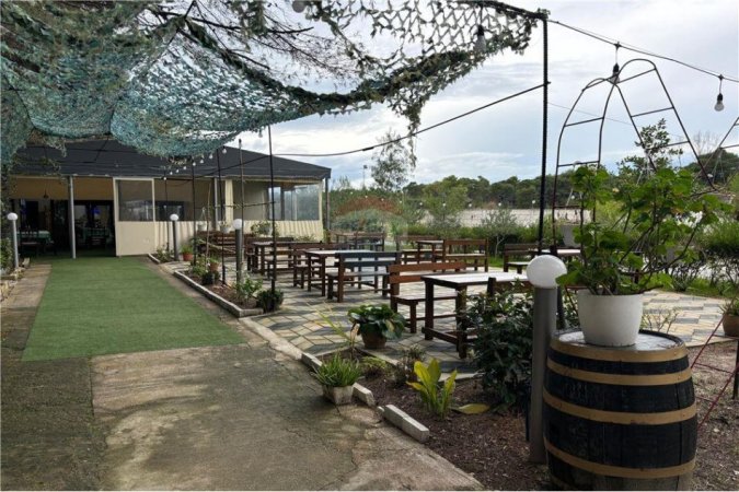 Vlore, shitet bar-resorant Kati 0, 1.400 m² 30.000 € (Rruga e Pishave Vlorë, Vlorë)