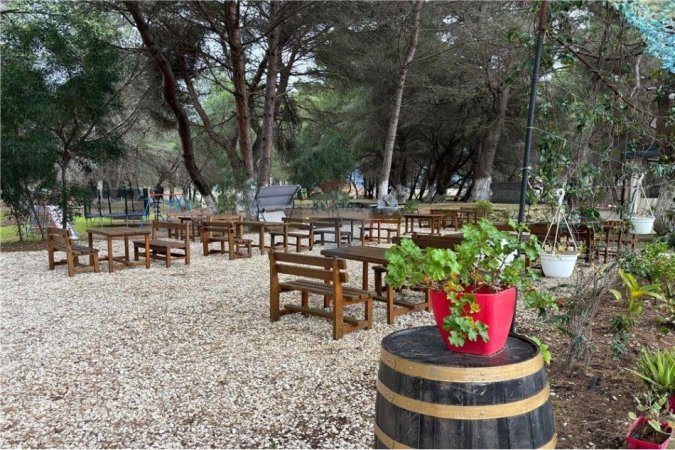 Vlore, shitet bar-resorant Kati 0, 1.400 m² 30.000 € (Rruga e Pishave Vlorë, Vlorë)