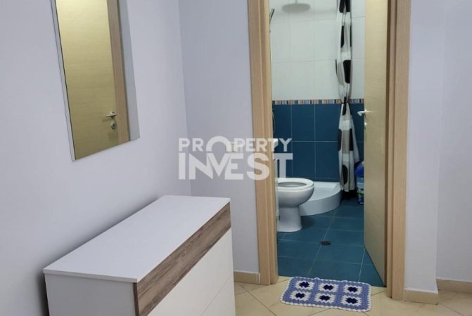 Tirane, jepet me qera apartament 2+1 Kati 4, 110 m² 650 € (Xhamia e selites)