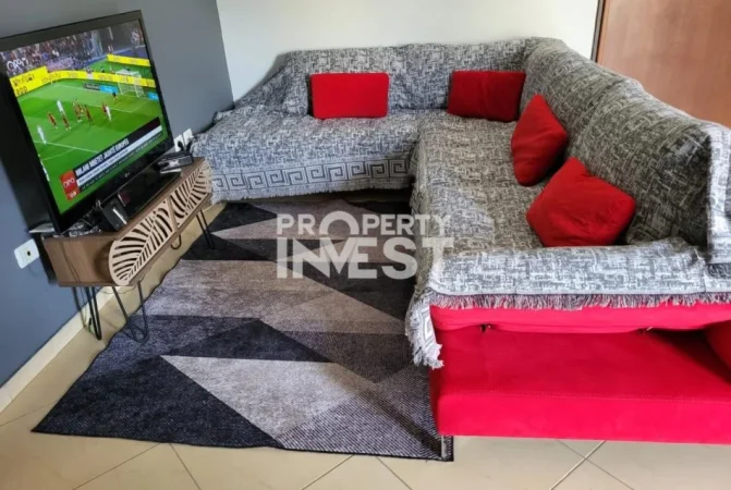 Tirane, jepet me qera apartament 2+1 Kati 4, 110 m² 650 € (Xhamia e selites)