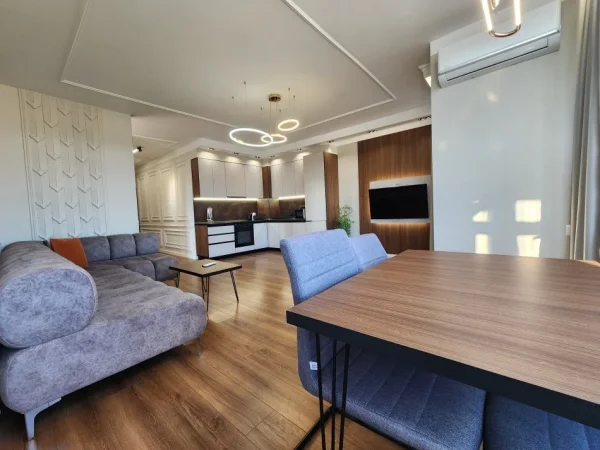 Tirane, shitet apartament 2+1 Kati 7, 110 m² 320.000 € (GJYKATAV)