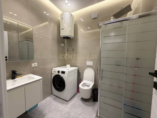 Tirane, jepet me qera apartament 2+1+Ballkon Kati 2, 100 m² 1.100 € 