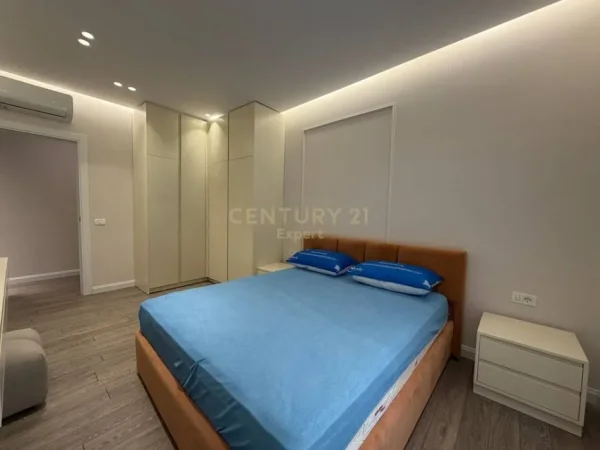 Tirane, jepet me qera apartament 2+1+Ballkon Kati 2, 100 m² 1.100 € 