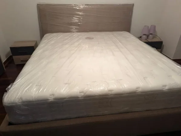 Tirane, jepet me qera apartament 3+1 Kati 5, 170 m² 2.500 € (Liqeni Artificial, Tirane)