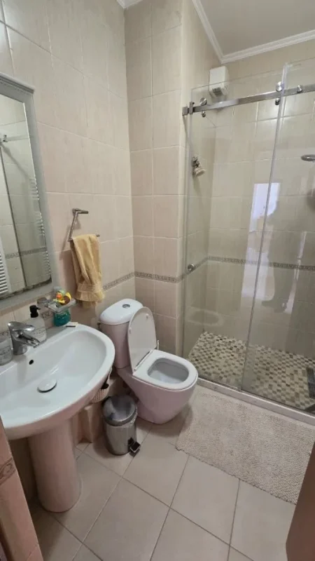 Tirane, shitet apartament 2+1 Kati 8, 128 m² 434.000 € (BLLOKU)