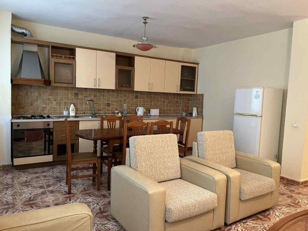 Durres, jepet me qera nga Pronari, pa-komision apartament 2+1+Aneks+Ballkon Kati 5, 99 m² 420 € (Plazh - kompleksi Teuta)