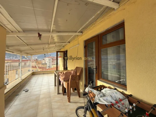 Pogradec, shitet apartament 2+1+Ballkon Kati 8, 102 m² 112.200 € (Pranë Liqenit, Pogradec)