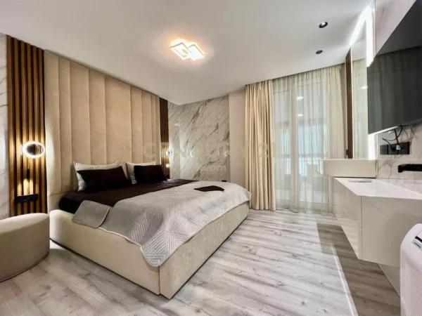 Tirane, jepet me qera apartament 2+1+Aneks+Ballkon Kati 7, 155 m² 2.000 € (Neom129653)