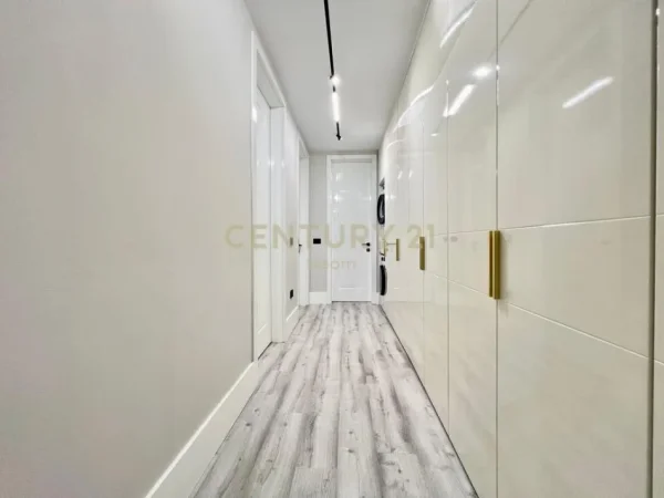 Tirane, jepet me qera apartament 2+1+Aneks+Ballkon Kati 7, 155 m² 2.000 € (Neom129653)