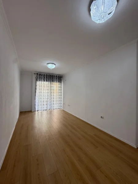 Tirane, shitet apartament 2+1+Ballkon Kati 3, 75 m² 112.000 € (Rruga muhamed deliu)