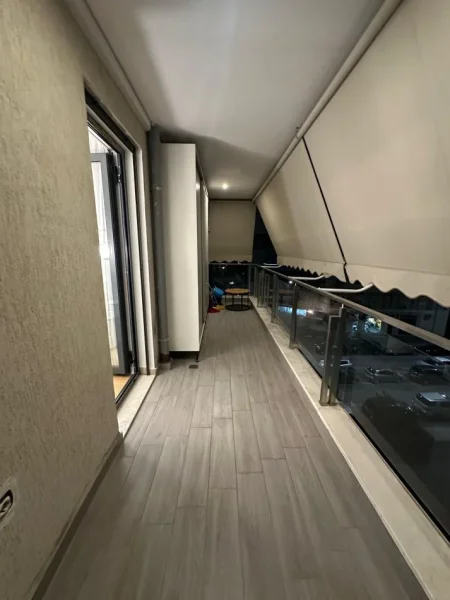 Tirane, jepet me qera apartament 2+1+Ballkon Kati 3, 100 m² 900 € (Rruga Ndre Mjeda)