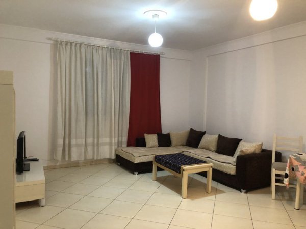 Tirane, jepet me qera apartament 1+1+Ballkon Kati 6, 80 m² 480 € (DON BOSKO)