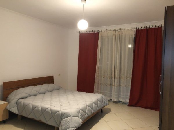 Tirane, jepet me qera apartament 1+1+Ballkon Kati 6, 80 m² 480 € (DON BOSKO)
