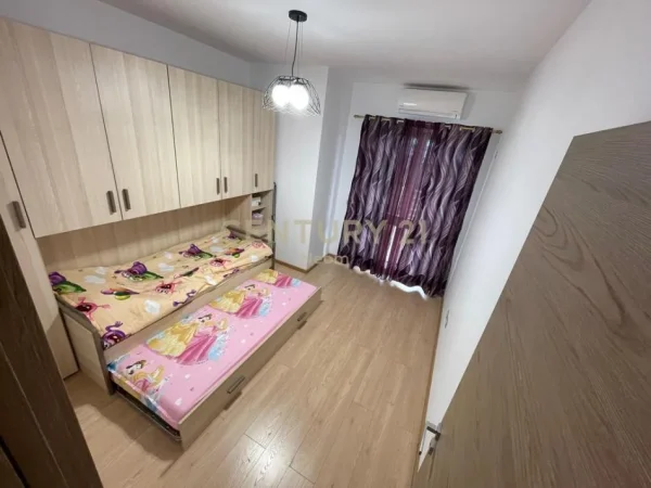 Tirane, jepet me qera apartament 2+1+Aneks+Ballkon Kati 3, 125 m² 850 € (Neom129654)