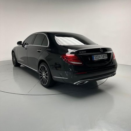 Shitet Mercedes-Benz E-Class 220d 4MATIC – 2020 Nafte, e zeze automatik, Kondicioner 35.000 €