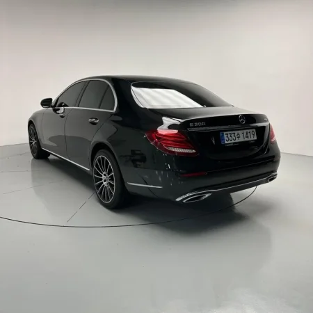 Shitet Mercedes-Benz E-Class 220d 4MATIC – 2020 Nafte, e zeze automatik, Kondicioner 35.000 €