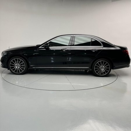 Shitet Mercedes-Benz E-Class 220d 4MATIC – 2020 Nafte, e zeze automatik, Kondicioner 35.000 €