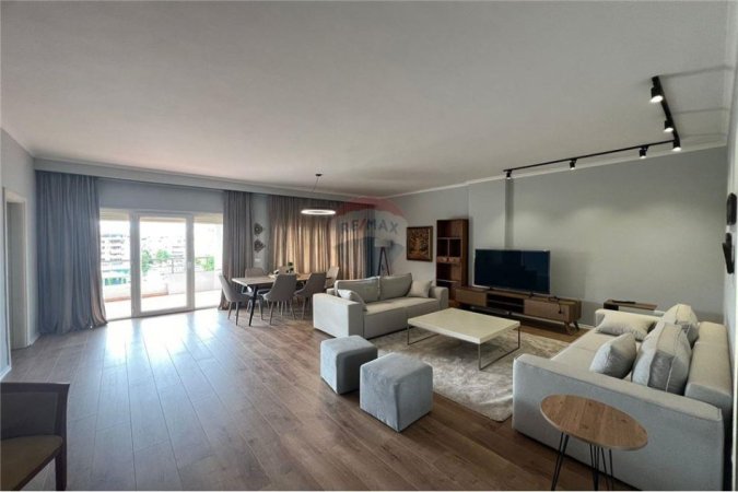 Tirane, jepet me qera apartament 2+1+Ballkon Kati 6, 135 m² 1.100 € (Kopshtit Zoologjik.)
