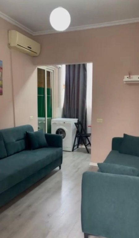 Tirane, jepet me qera apartament homestudio Kati 6, 40 m² 400 €