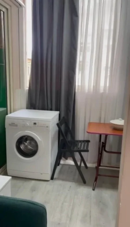 Tirane, jepet me qera apartament homestudio Kati 6, 40 m² 380 €