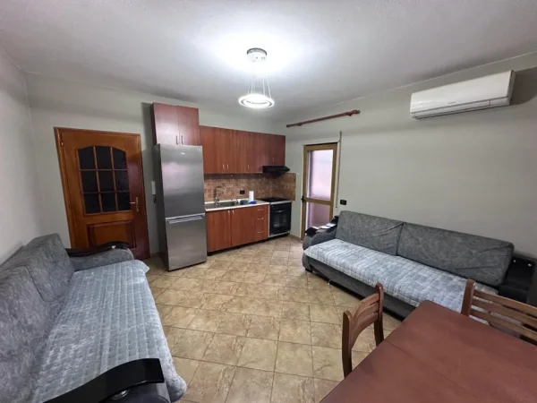 Tirane, jepet me qera apartament 1+1+Ballkon Kati 6, 65 m² 430 € 