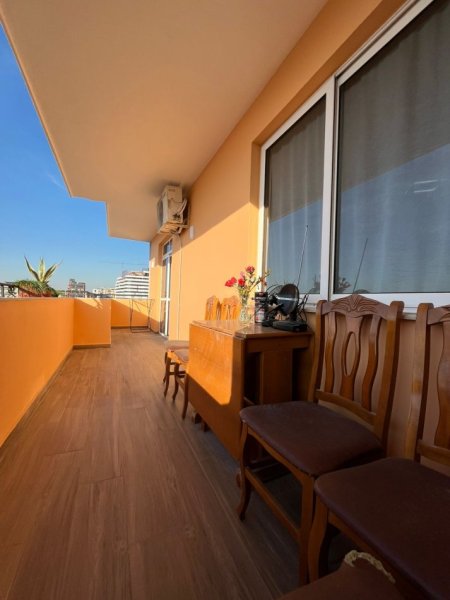 Tirane, jepet me qera apartament 2+1+Aneks+Ballkon Kati 8, 110 m² 650 € (Pallati me shigjeta)