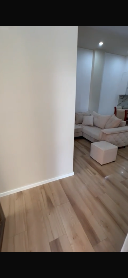 Tirane, jepet me qera apartament 1+1 Kati 1, 70 m² 400 € 