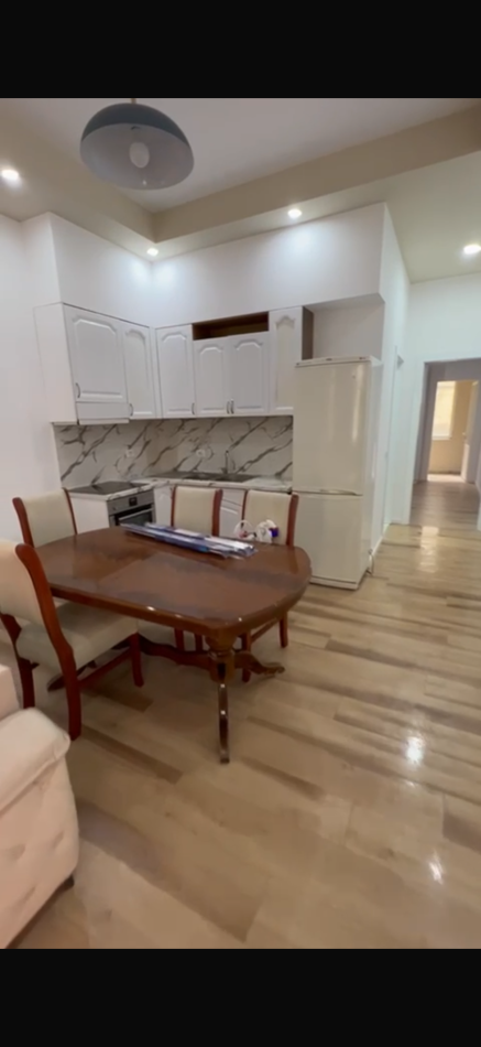 Tirane, jepet me qera apartament 1+1 Kati 1, 70 m² 400 € 