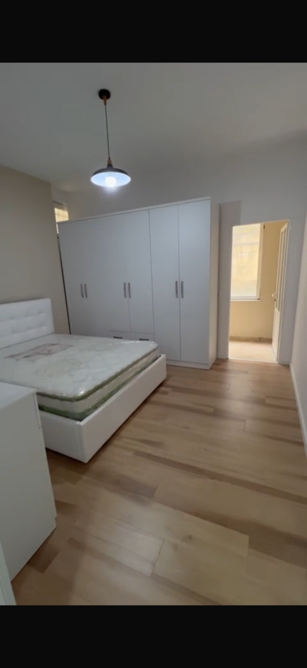 Tirane, jepet me qera apartament 1+1 Kati 1, 70 m² 400 € 