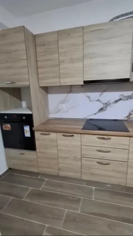 Tirane, jepet me qera apartament 2+1+Ballkon Kati 2, 100 m² 500 € 