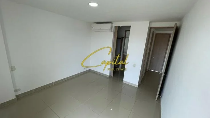 Tirane, jepet me qera apartament 1+1 Kati 4, 40 m² 650 € (ISH BLLOKU)