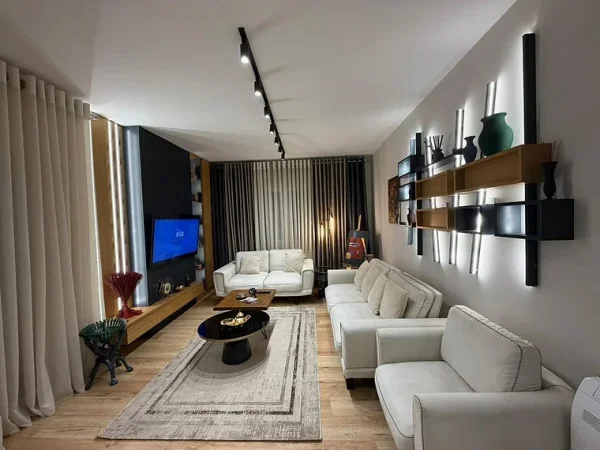 Tirane, jepet me qera apartament 2+1+Aneks+Ballkon Kati 2, 105 m² 1100 €